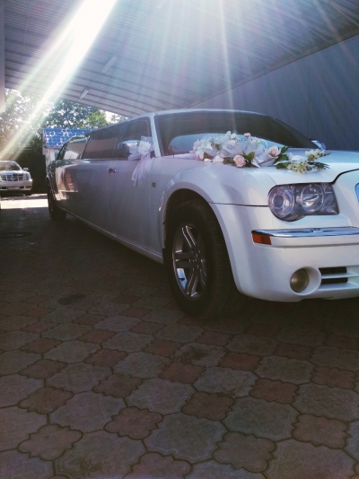 Chrysler 300c белый 2012